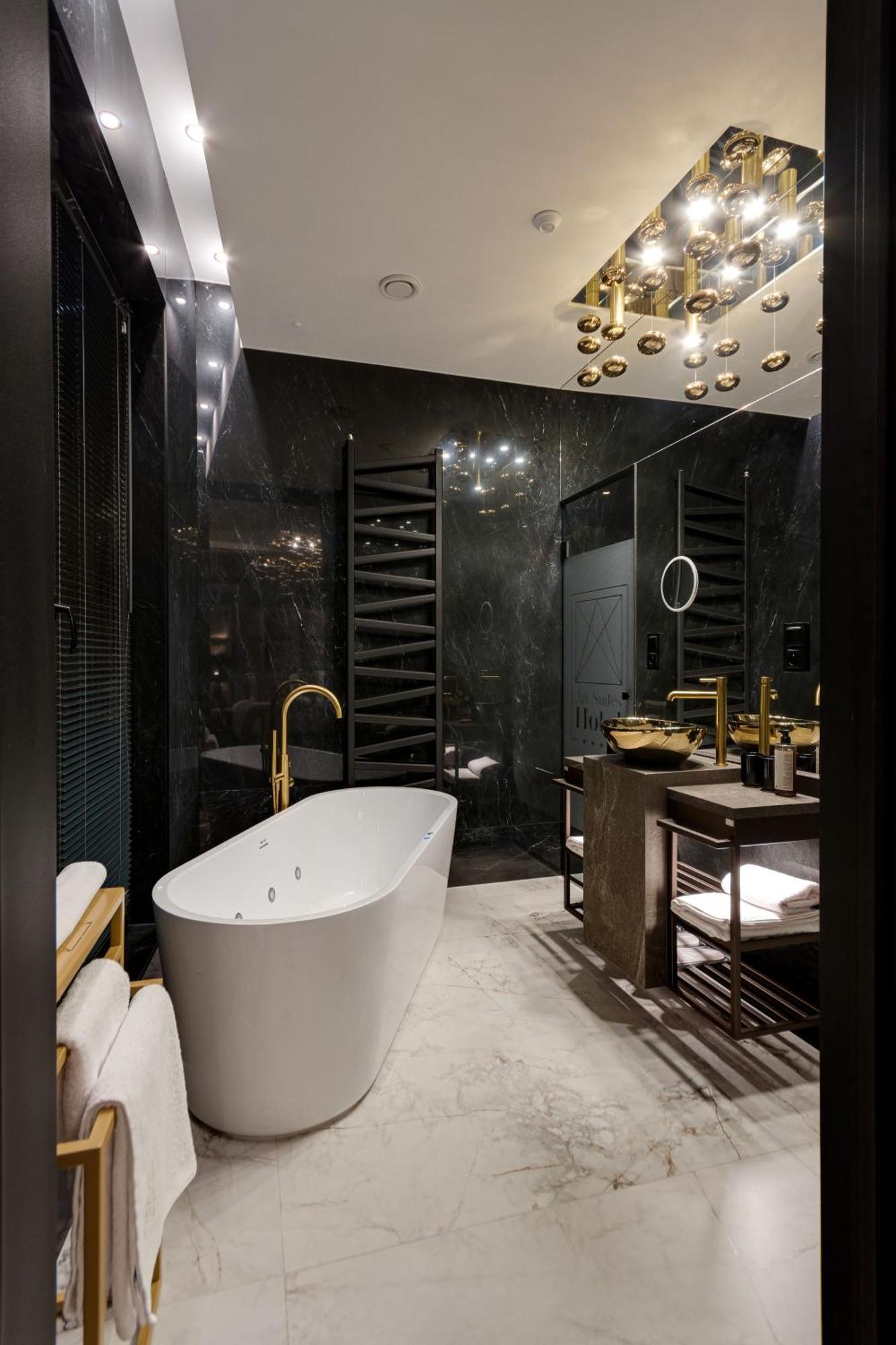 Art Suites Luxury Hotel 克拉科夫 外观 照片